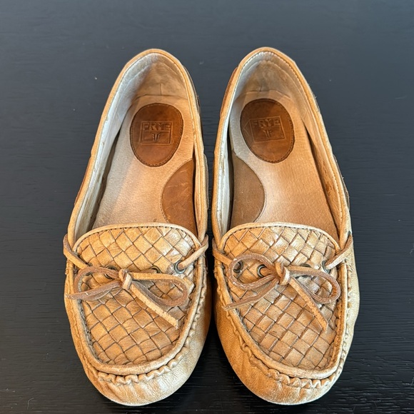 Women’s Frye Leather Driving Loafers, size 8 - Picture 2 of 6